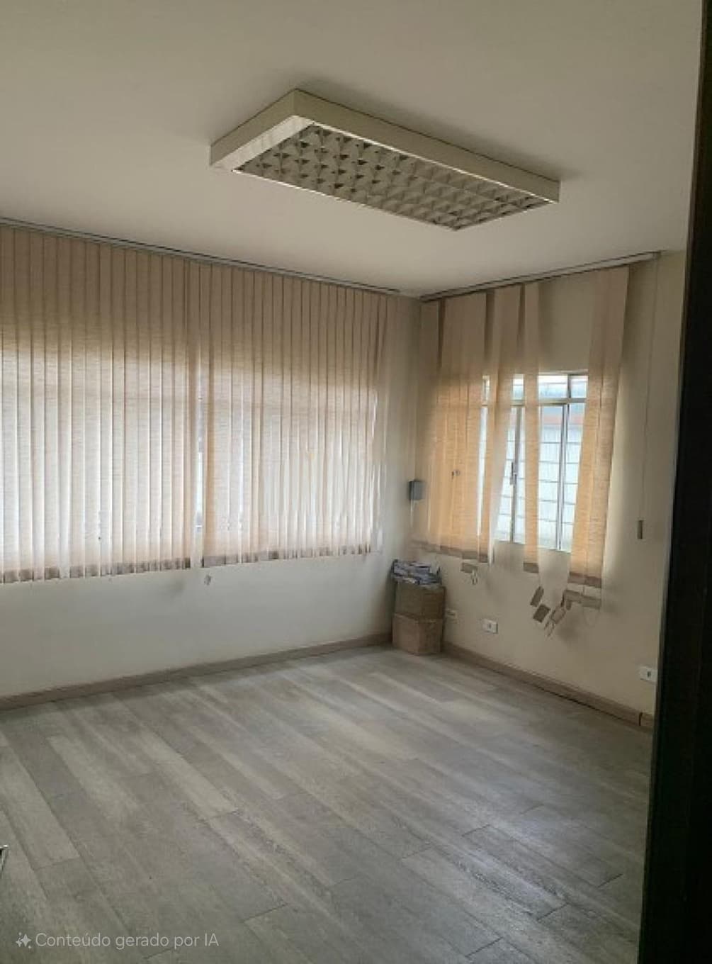 Foto 2 de 6: Comercial em leilão em Colombo - PR — Galpão Industrial em Colombo/PR com 3.863,76 m² de área construída
