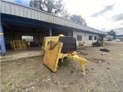 Foto 10 de 12: Terreno em leilão em Porto Amazonas - PR, bairro Centro — Terreno 14.799,52m² e 3.460m² área construida, R. XV de Novembro, Centro, Porto Amazonas/PR - Massa Falida Construtora Roca