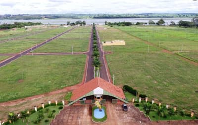 Terreno em leilão em Planura - MG — Terreno urbano em Planura/MG, no Res. Palmeiras Imperiais, Quadra 09 - Lote 10, formato poligonal com a área de 390,00m².