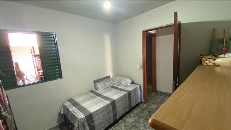 Foto 11 de 26: Casa em leilão em Araras - SP, bairro Jardim Ouro Verde — Casa, A.T. 160m², A.C. 108m², Jd. Ouro Verde