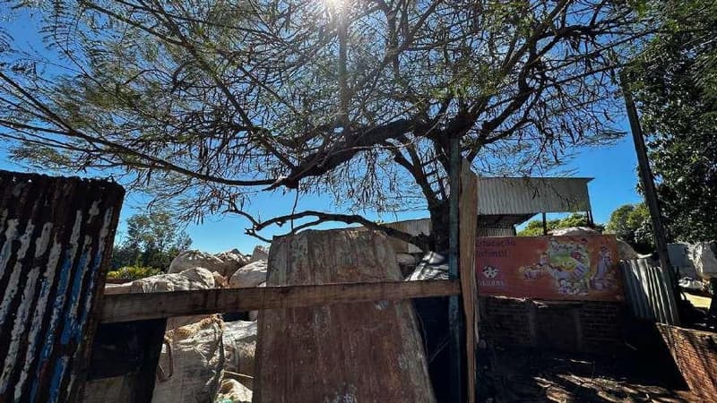Foto 5 de 5: Terreno em leilão em Umuarama - PR, bairro Jardim Beira Rio — Lote de terras n° 19, da Quadra B, do loteamento Jardim Beira Rio, na cidade de Umuarama, com a área de 219,16m²