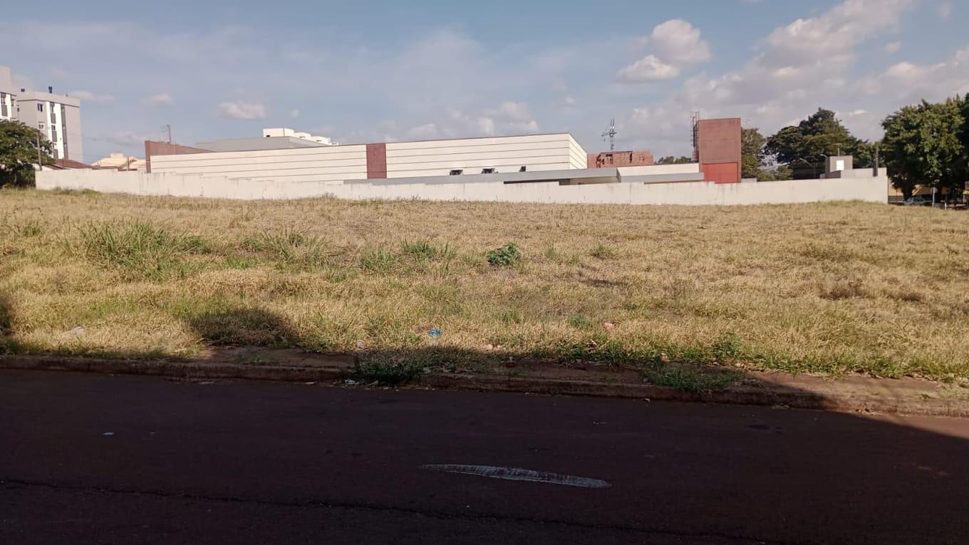 Foto 2 de 6: Terreno em leilão em Cascavel - PR — Terreno Urbano 480m² na Vila Alto Alegre em Cascavel/PR - Desocupada