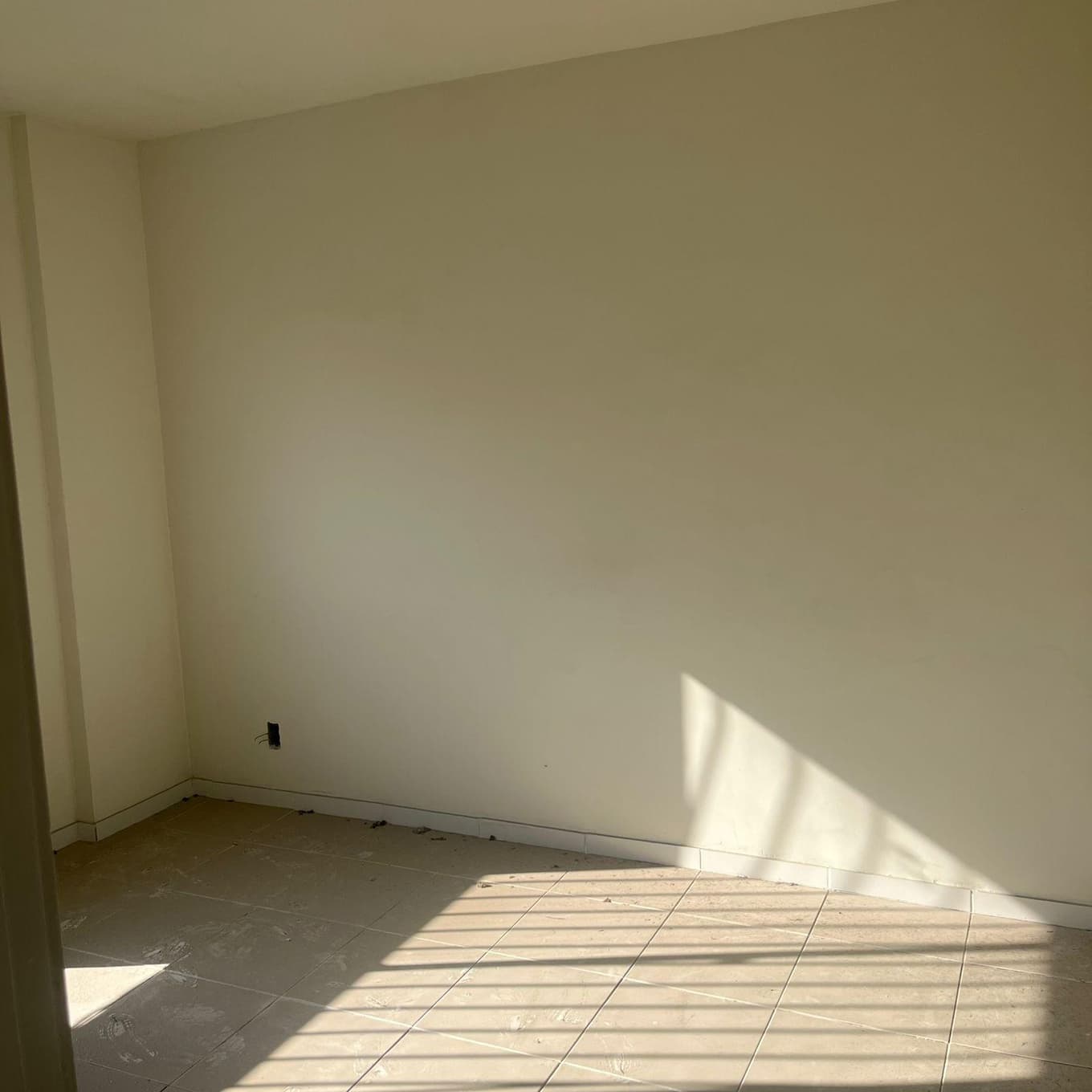 Foto 3 de 5: Apartamento em leilão em Niterói - RJ — APARTAMENTO 1404, DO BLOCO 01, NA RUA DESEMBARGADOR MÁRIO FERNANDES PINHEIRO, Nº 127, FONSECA, NITERÓI/RJ