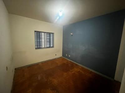 Foto 8 de 22: Casa em leilão em Ivaiporã - PR — Casa com 205m² de área construída e terreno de 1.746m², Desocupado, em Ivaiporã/PR