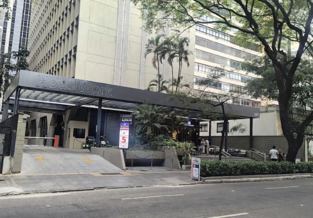 Comercial em leilão em São Paulo - SP, bairro Cerqueira César — 23ª Vara Civel Foro Central SP - Direitos Cj Comercial Ed Mª Luisa Americano