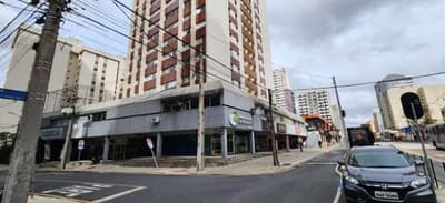 Apartamento em leilão em Curitiba - PR — Apartamento com área exclusiva de 87,8000m², e garagem do Edifício Capitão Rodrigo, Curitiba/PR