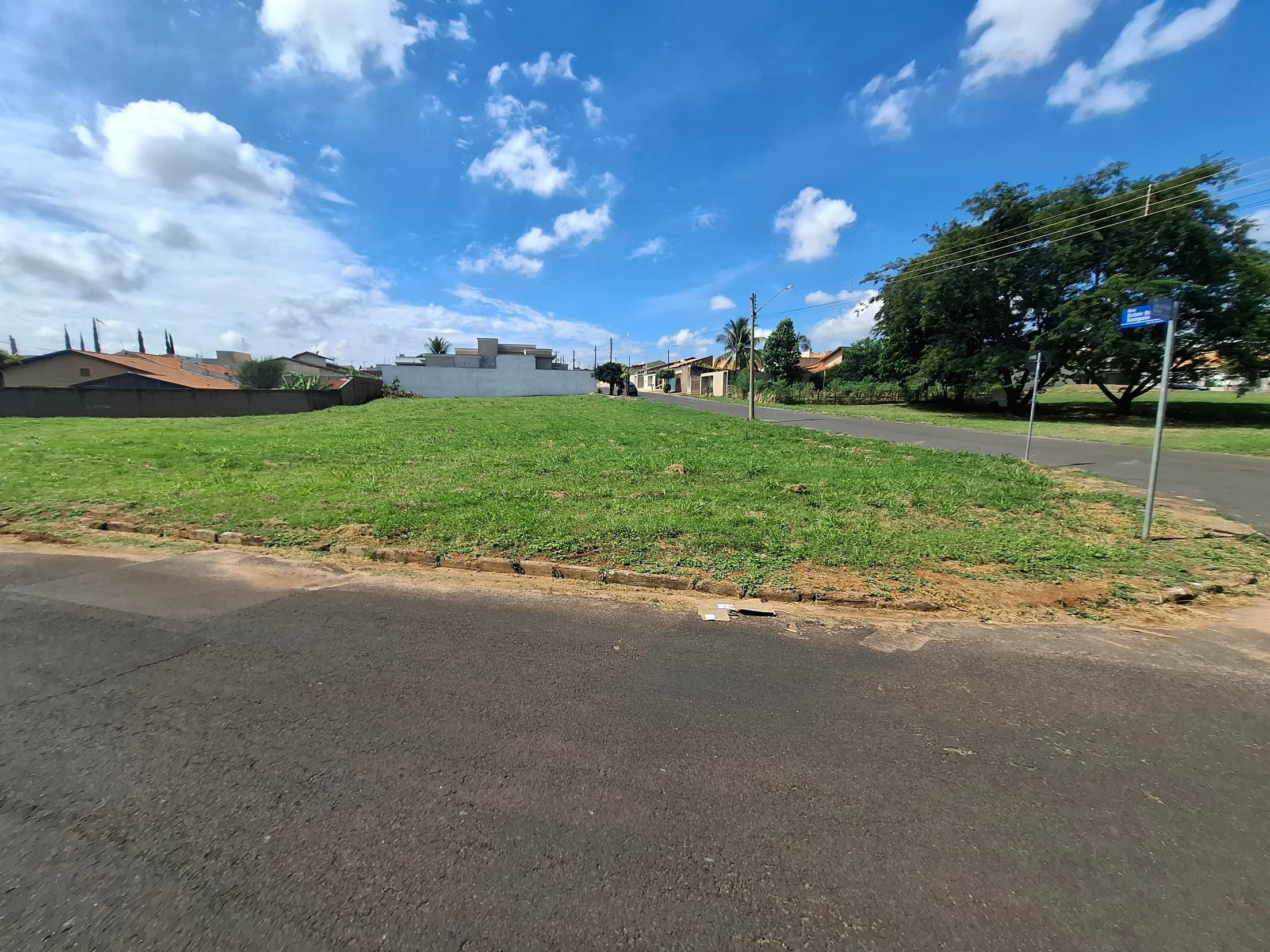 Foto 1 de 10: Terreno em leilão em Mirassol - SP — TERRENO DE 461m² LOCALIZADO NO PQ. RES. CELINA DALUL, MIRASSOL/SP | MATRICULA 26.051