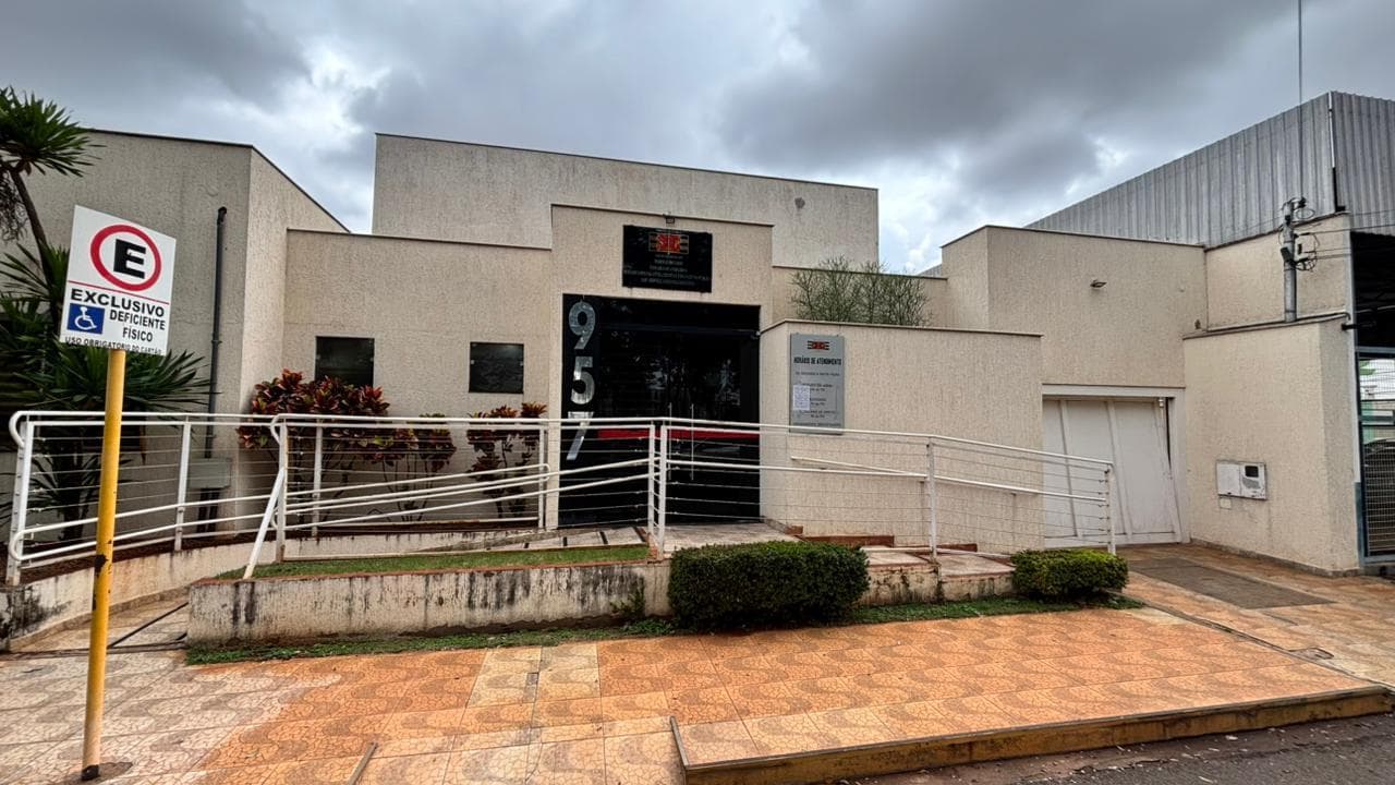 Comercial em leilão em Andradina - SP — Imóvel Urbano com área total construída de 532,03m² - Andradina - SP