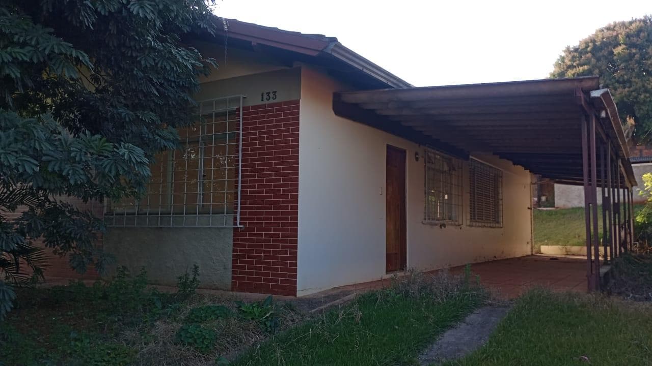 Foto 6 de 13: Casa em leilão em Capitão Leônidas Marques - PR — Casa 126m² Desocupada no Bairro Centro em Capitão Leonidas Marques/PR