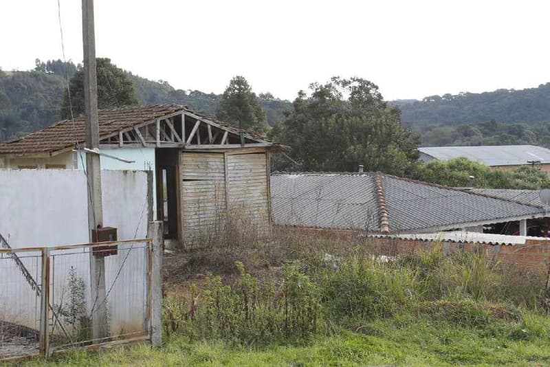 Foto 8 de 12: Terreno em leilão em General Carneiro - PR, bairro Planalto — LOTE Nº 06 DA QUADRA A DO LOTEAMENTO SÃO FRANCISCO COM ÁREA DE 455,22M²E ÁREA CONSTRUÍDA DE 70,00M² - GENERAL CARNEIRO/PR
