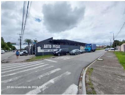 Foto 8 de 22: Comercial em leilão em Pinhais - PR, bairro Centro — Galpão com área de 360,00m² e um escritório com área de 30,00m², área do terreno 653,00m² - Pinhais/PR