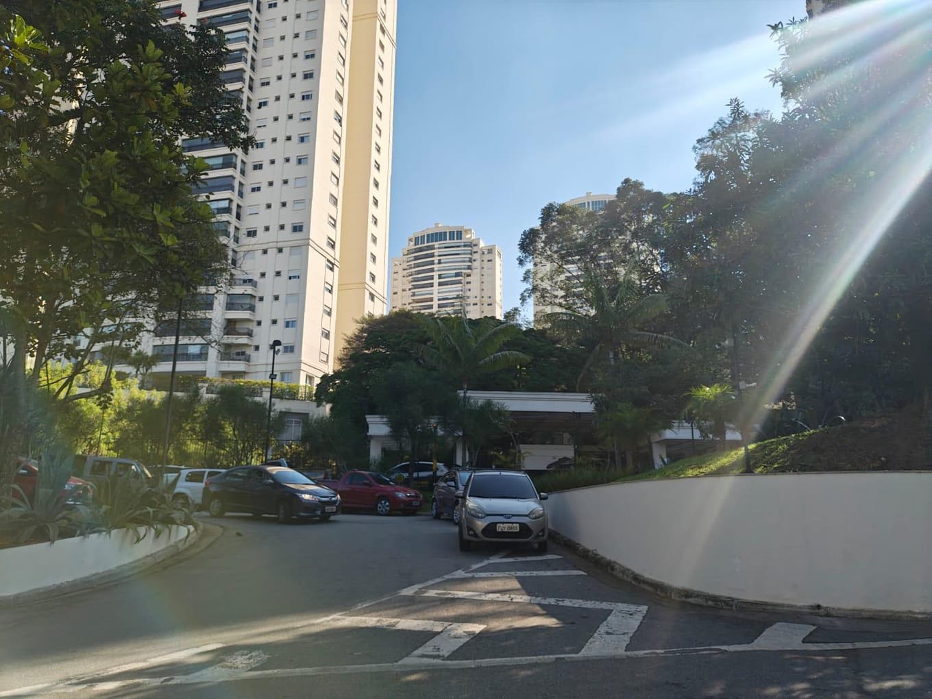 Foto 3 de 3: Apartamento em leilão em São Paulo - SP — Apto 223m² 4 vagas no bairro Jardim Marajoara em São Paulo/SP - Ocupado