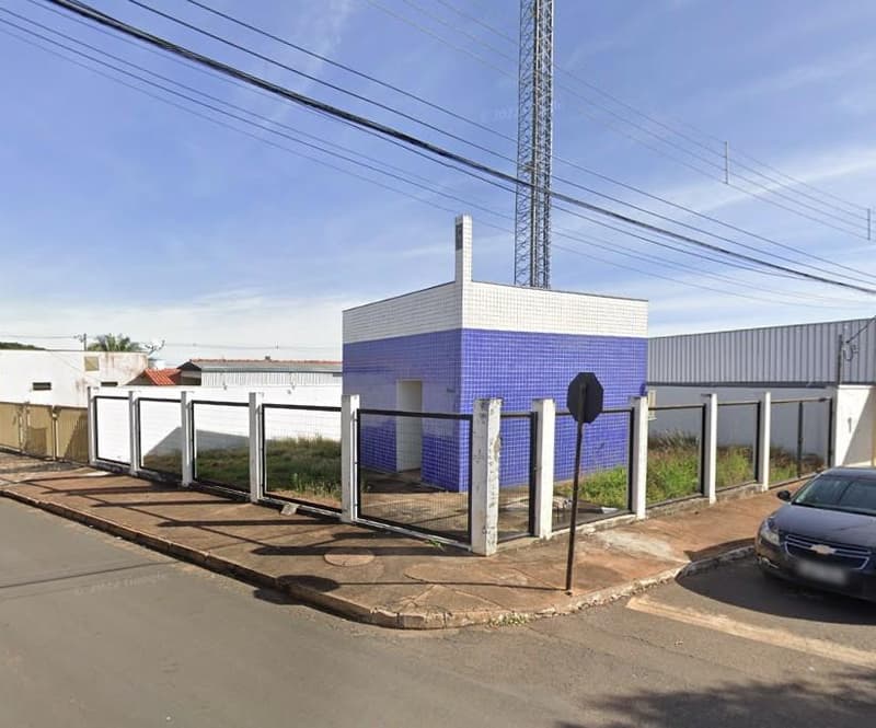 Foto 1 de 3: Terreno em leilão em Patos De Minas - MG — Terreno c/ construção 296m², DESOCUPADO, Novo Horizonte, Patos de Minas/MG