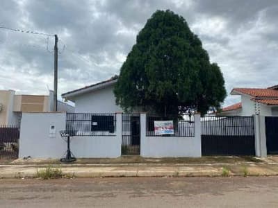 Foto 1 de 3: Casa em leilão em Vilhena - RO, bairro Barão Melgaço I — Casa 150m² com Terreno 300m² | Vilhena-RO | Barão Melgaço I - 2 Dorms, 2 Banheiros e 1 Sala - Financiamento até 420 Meses!