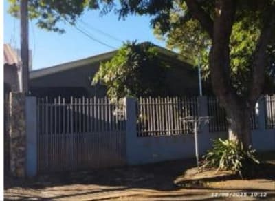 Foto 9 de 12: Casa em leilão em Foz Do Iguaçu - PR — IMÓVEL URBANO COM ÁREA TOTAL DE 429,62 m2- Área construída de 70,00 m2- ÁREA ÚTIL de 64,06 m2- Em FOZ DO IGUAÇU/PR