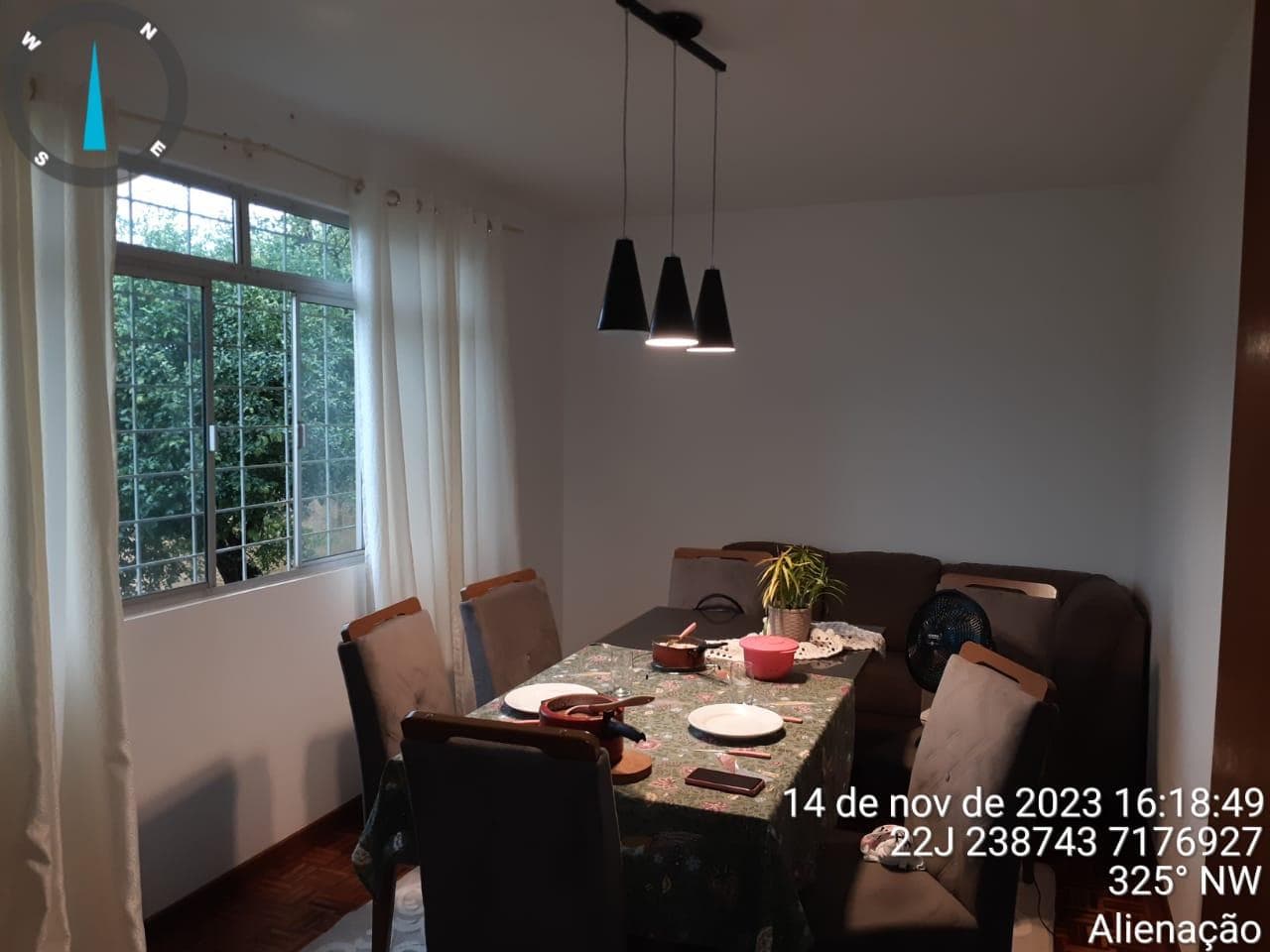 Foto 3 de 6: Casa em leilão em Capitão Leônidas Marques - PR — Casa 152m² Desocupada no Bairro Centro em Capitão Leonidas Marques/PR