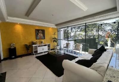 Foto 19 de 20: Casa em leilão em Curitiba - PR — Casa residencial com a área construída de 390m², área de terreno de 444m², situada na Rua Júlio Perneta, n° 431, Mercês - Curitiba/PR.