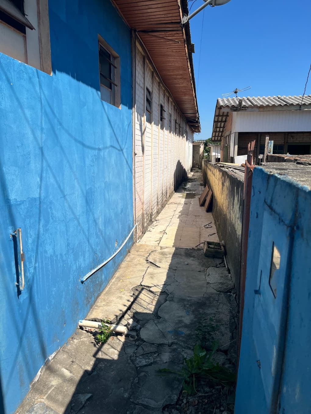 Foto 5 de 7: Comercial em leilão em Guarapuava - PR, bairro Primavera — IMOVEL COMERCIAL COM AREA TOTAL DE 360M² - GUARAPUAVA-PR