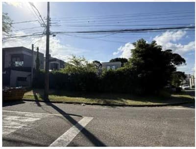 Foto 21 de 26: Terreno em leilão em Curitiba - PR, bairro Água Verde — Direitos que os executados possuem sobre a parte ideal correspondente a 25% do terreno com área de 654.00m2, sem benfeitorias - Bairro Água Verde - Curitiba/PR.