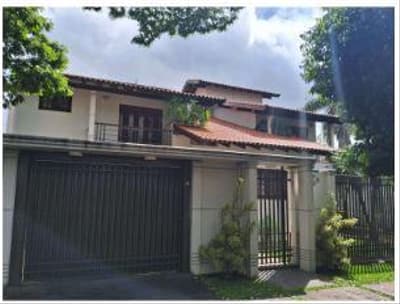Terreno em leilão em Cianorte - PR, bairro Zona 02 — Terreno urbano com área de 612,50m², contendo um sobrado com área de 486,83m², localizado na Avenida São Paulo, 820, Bairro Zona 02, na cidade de Cianorte/PR.