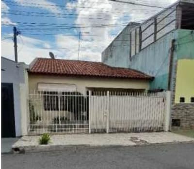 Foto 1 de 24: Terreno em leilão em Itapetininga - SP, bairro Vila Carolina — Casa, A.T. 225m², A.C. 135m², 1 suite, 2 dorm, 1 WC, Vila Carolina