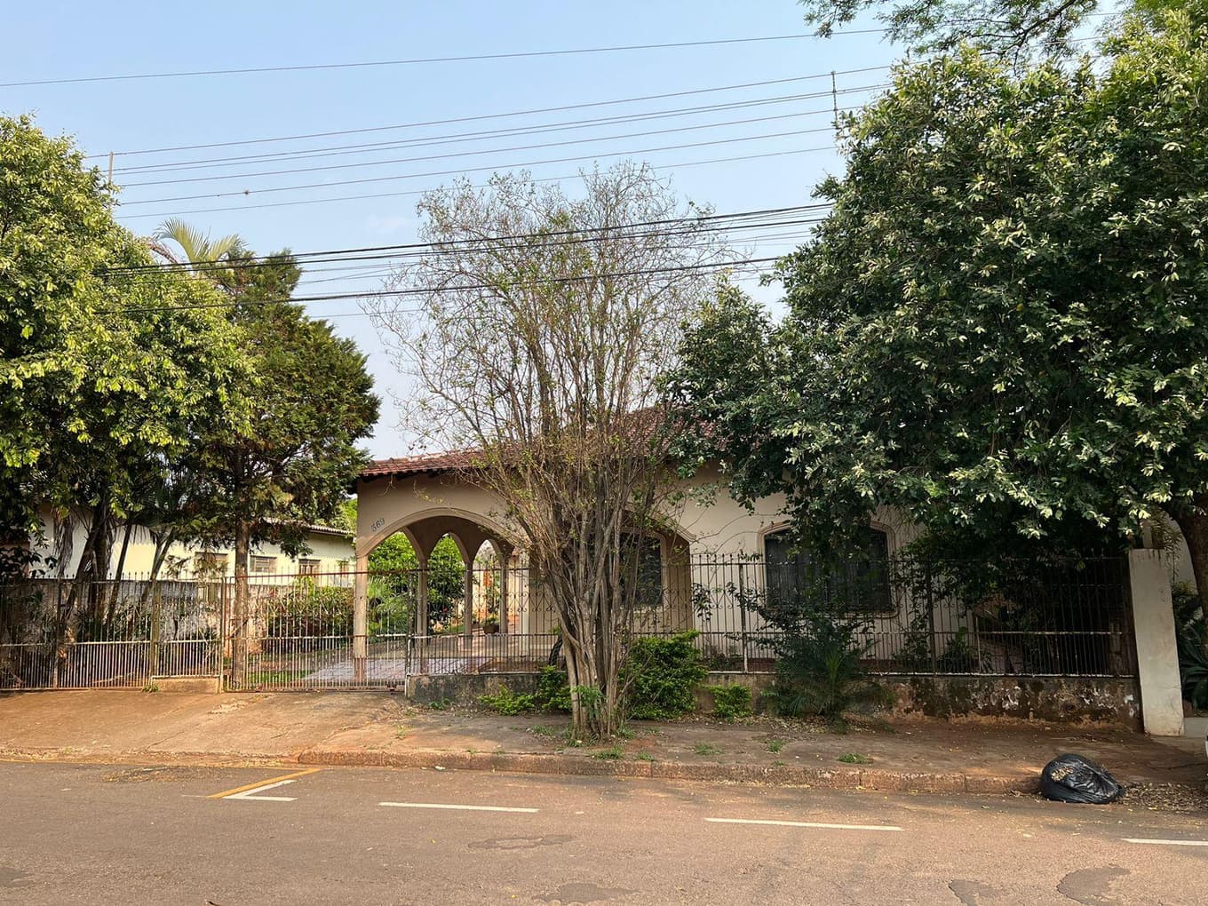 Foto 10 de 13: Terreno em leilão em Cianorte - PR, bairro Zona 02 — Terras com uma área total de 612,50m², contendo benfeitoria, Cianorte/PR
