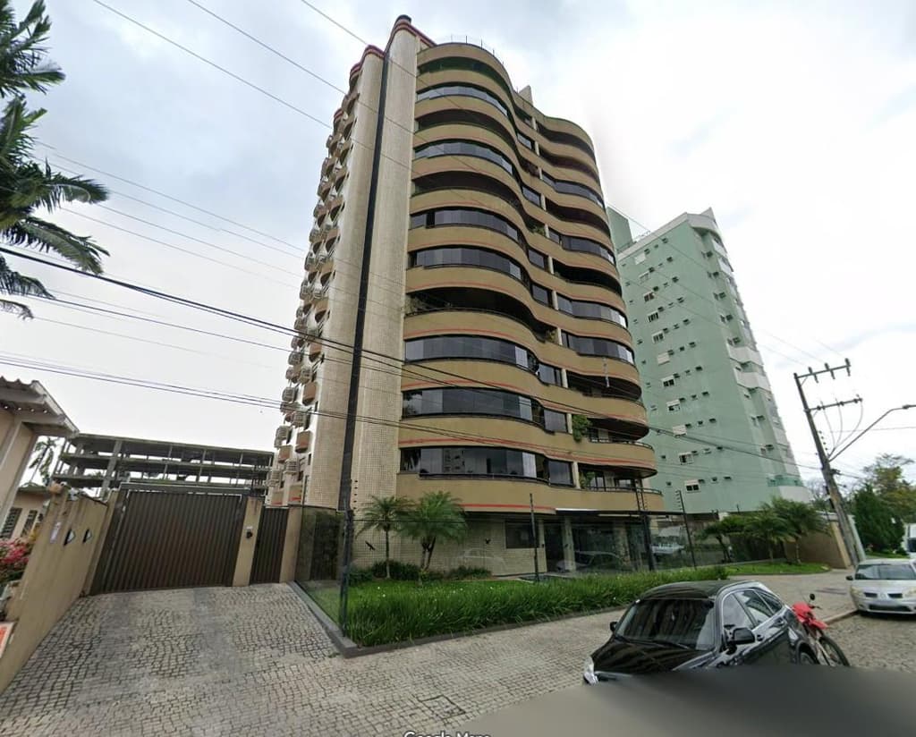 Apartamento em leilão em Joinville - SC, bairro Bucarein — Apartamento Ed. Mont Blanc, A.P. 186,67m², 2 vagas, Bucarein, Joinville/SC