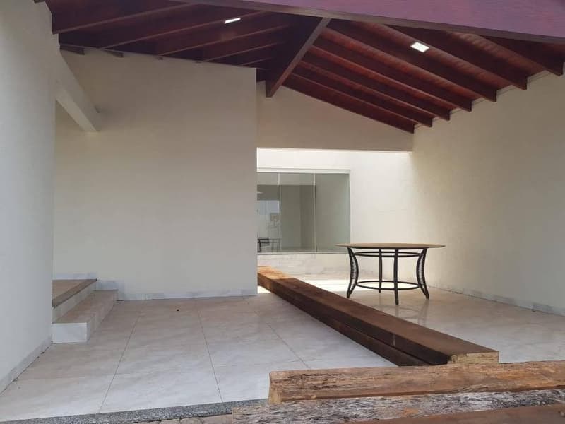 Foto 11 de 15: Casa em leilão em Juara - MT, bairro Centro — Casa, Juara / MT