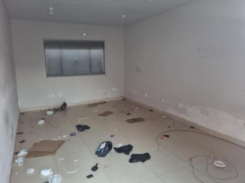 Foto 1 de 13: Comercial em leilão em Valparaíso - SP, bairro Centro — Loja_Salao_Comercial, 400.0 m2, Valparaíso / SP