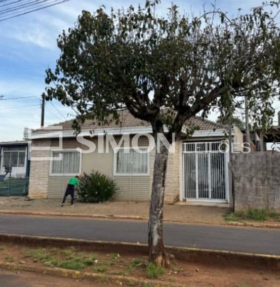 Terreno em leilão em Palmas - PR, bairro Centro — Uma área de terreno, situada no quadro urbano da cidade de Palmas/PR, no aumento verificado no Quadrante NE, e corresponde atualmente ao lote nº 81, da quadra nº 05, medindo 220,00 metros quadrados, f