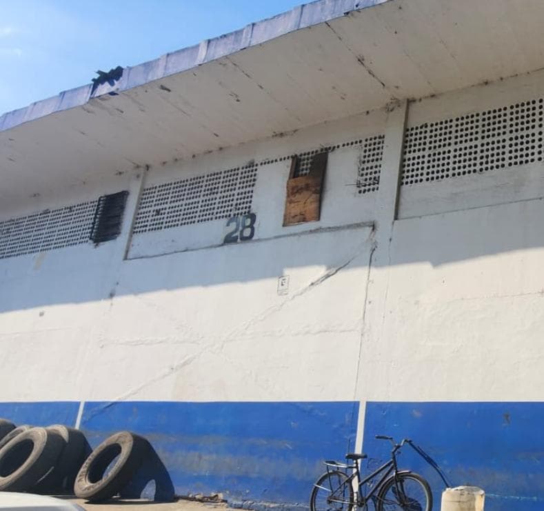 Foto 2 de 2: Comercial em leilão em Rio De Janeiro - RJ — BOX NA PENHA2 - Rua do Milho, loja nº 28
