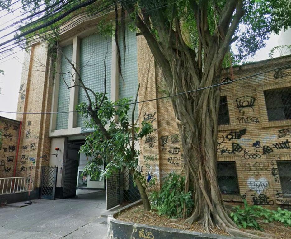 Foto 2 de 4: Comercial em leilão em Rio De Janeiro - RJ, bairro Botafogo — IMÓVEL EM BOTAFOGO - RUA GAL. POLIDORO, 74