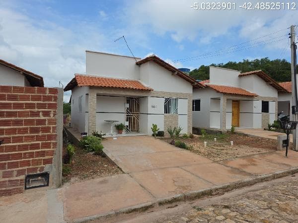 Casa em leilão em Altos - PI, bairro Altos — Casa 52,91m², 2 dormitório(s) - , ALTOS PI