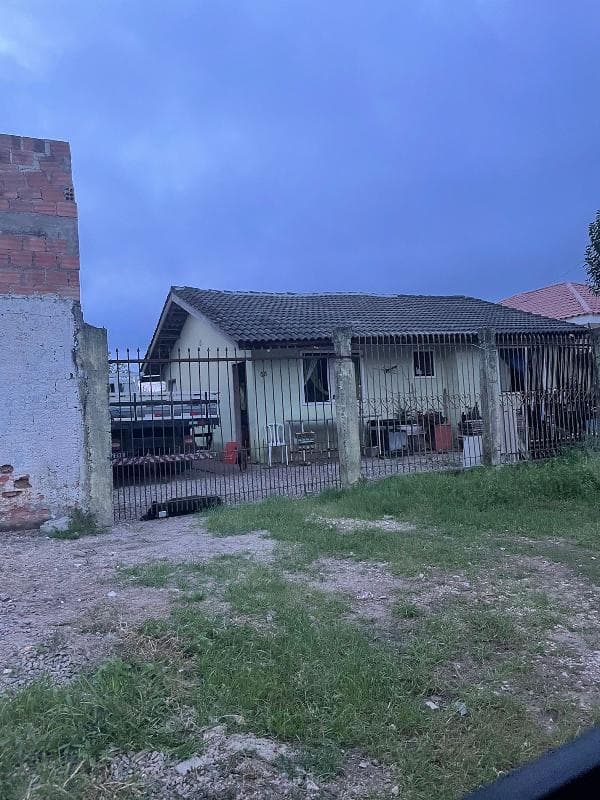 Casa em leilão em Piraquara - PR, bairro Guarituba — Casa 66,8m², 3 dormitório(s) - GUARITUBA, PIRAQUARA PR