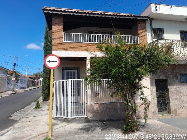 Casa em leilão em Botucatu - SP, bairro Centro — Casa 195m², 3 dormitório(s), 1 vaga(s) na garagem - CENTRO, BOTUCATU SP