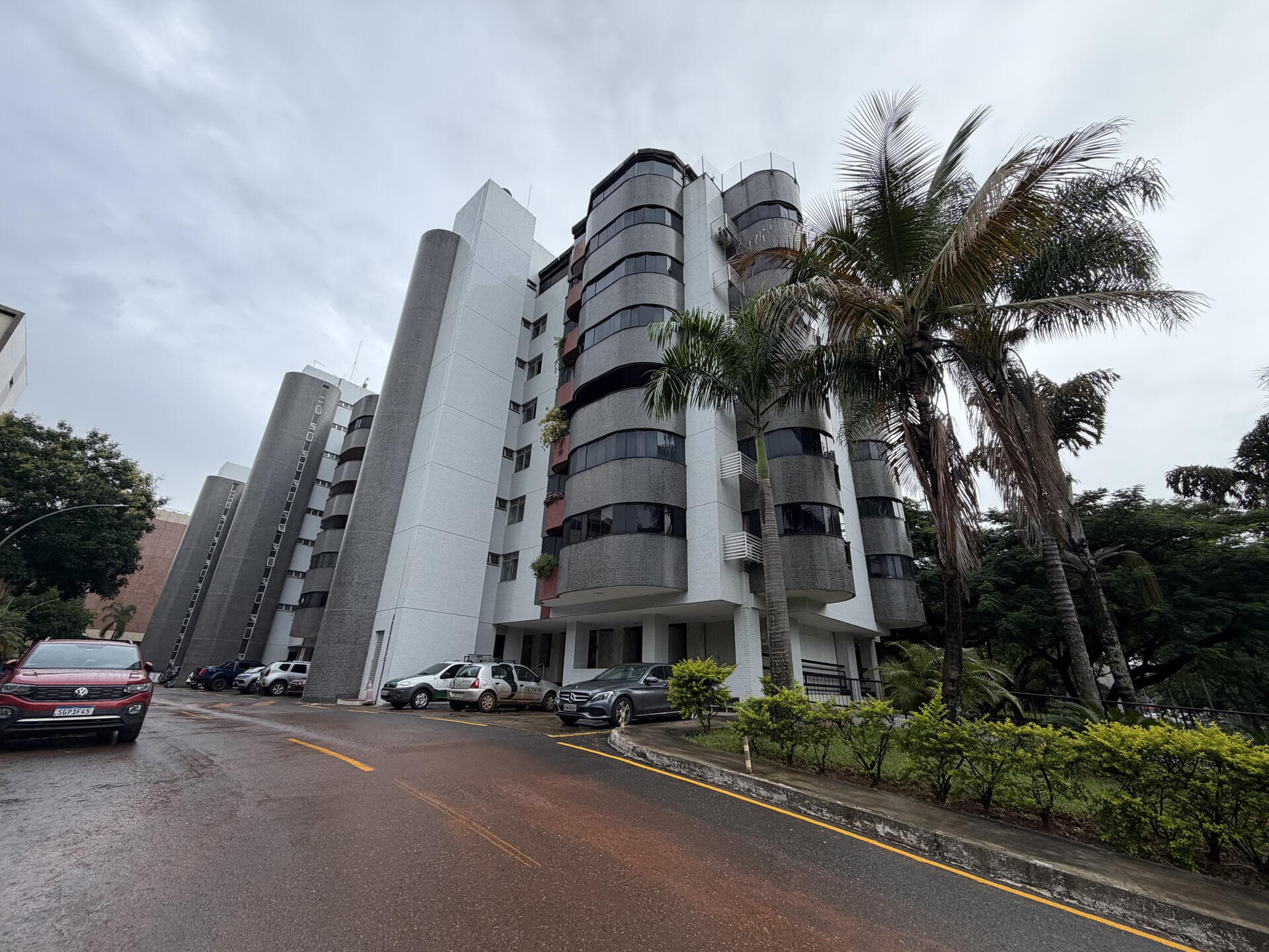 Foto 1 de 11: Apartamento em leilão em Brasília - DF, bairro Asa Sul — Apto. área total 152,54m² - Brasília/DF