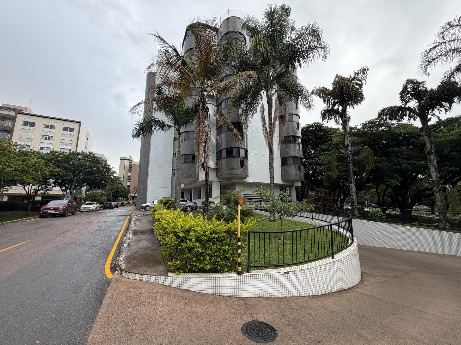 Foto 4 de 11: Apartamento em leilão em Brasília - DF, bairro Asa Sul — Apto. área total 152,54m² - Brasília/DF