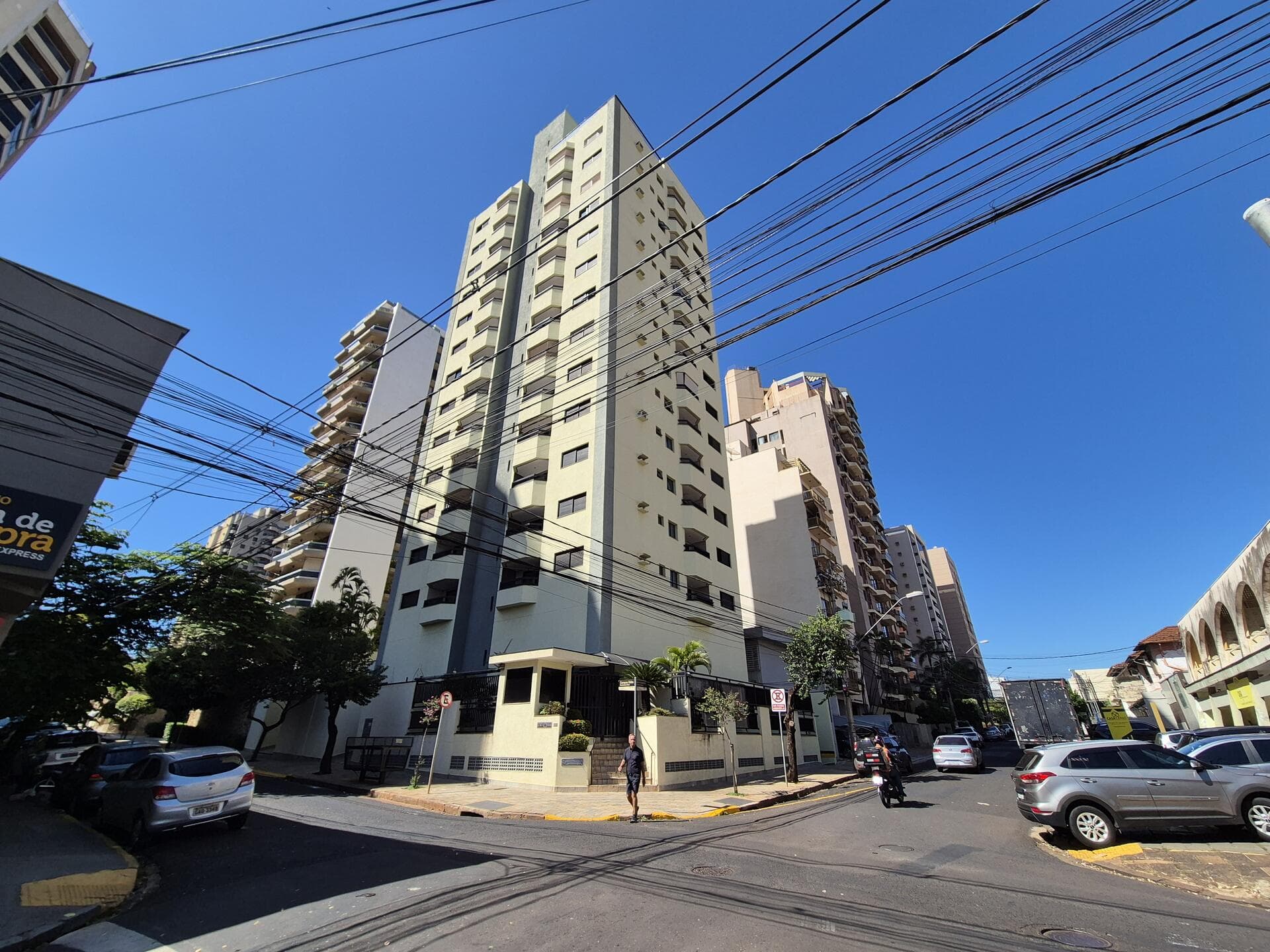 Casa em leilão em Orlândia - SP, bairro Jardim Anhanguera — Apto. em Ribeirão Preto/SP e Imóveis residenciais, Comercial, Terreno, Semeadora, Colhedora - Orlândia/SP