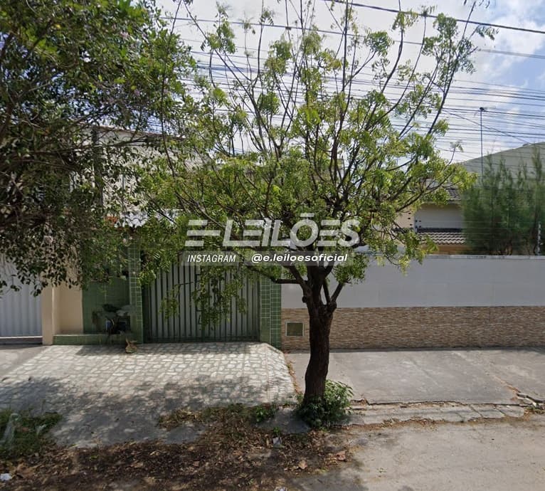 Foto 3 de 4: Casa em leilão em Fortaleza - CE, bairro Lagoa Redonda — Casa 120,00m², 3 dormitório(s), 2 vaga(s) na garagem - Lagoa Redonda, Fortaleza CE