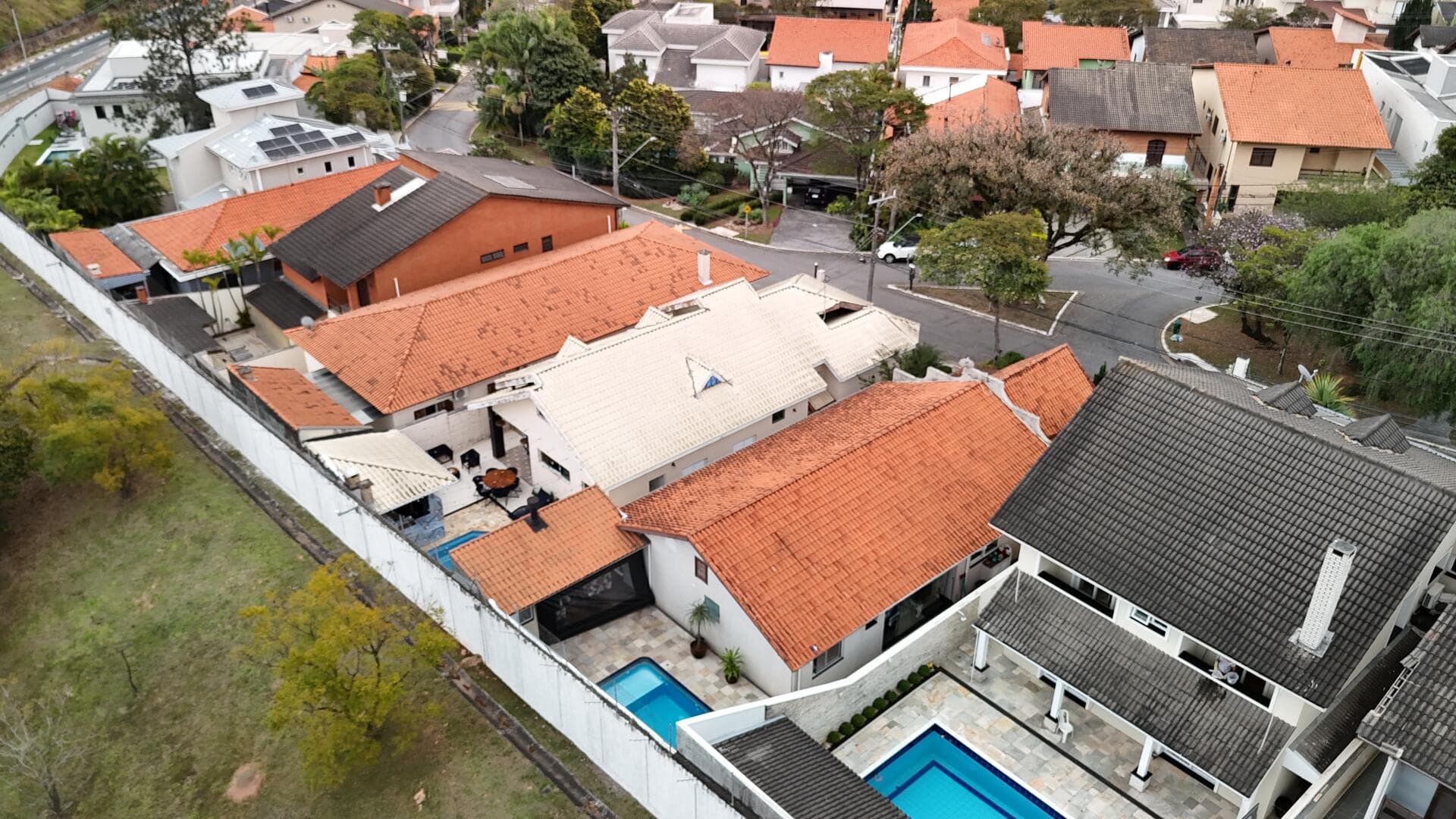 Foto 18 de 34: Casa em leilão em Santana De Parnaíba - SP — Imóvel no Alphaville Residencial 9 - Santana de Parnaíba SP