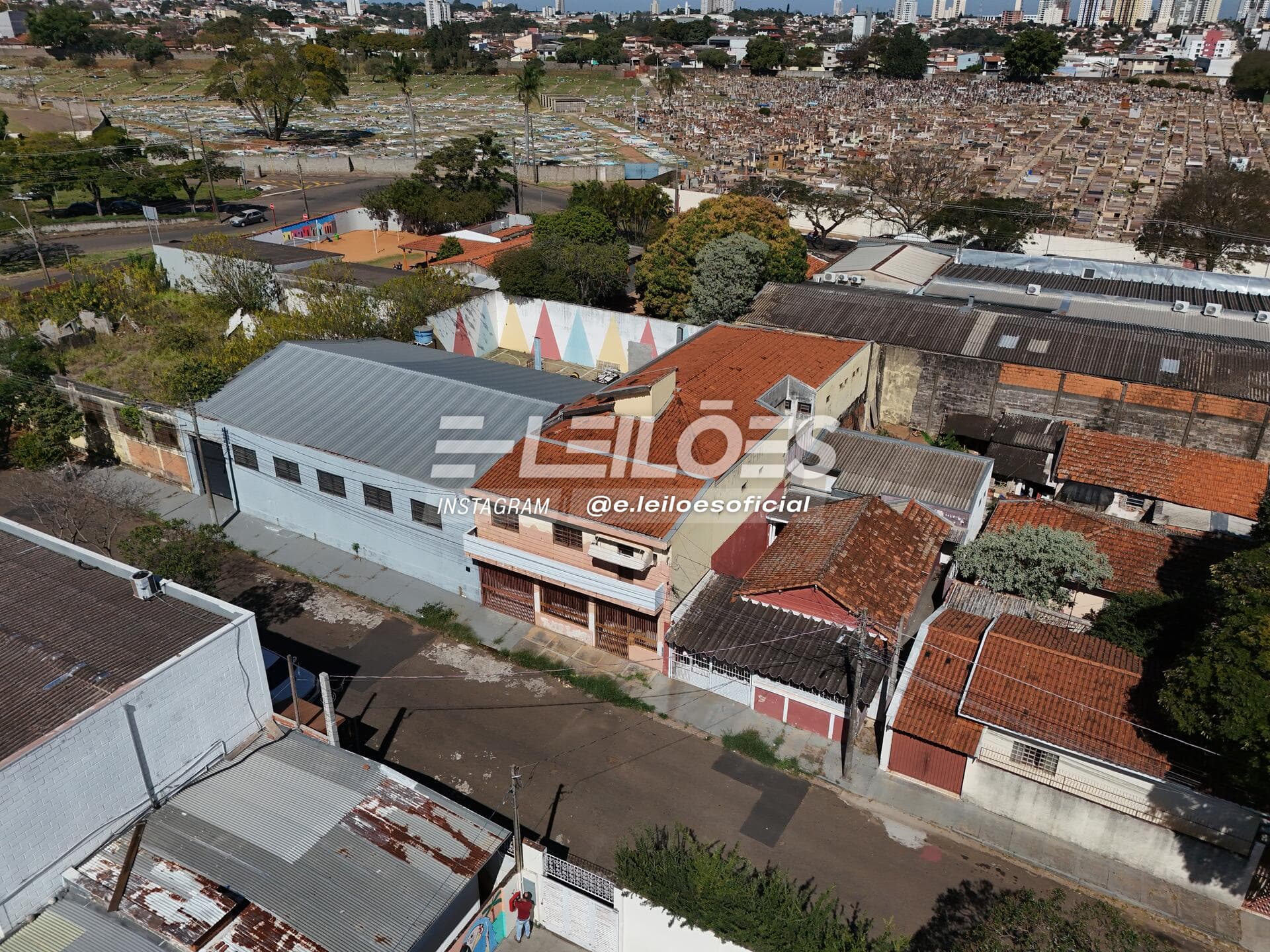 Foto 3 de 5: Casa em leilão em São Carlos - SP, bairro Vila Marina — Prédio assobradado com 882,00 m² - São Carlos/SP