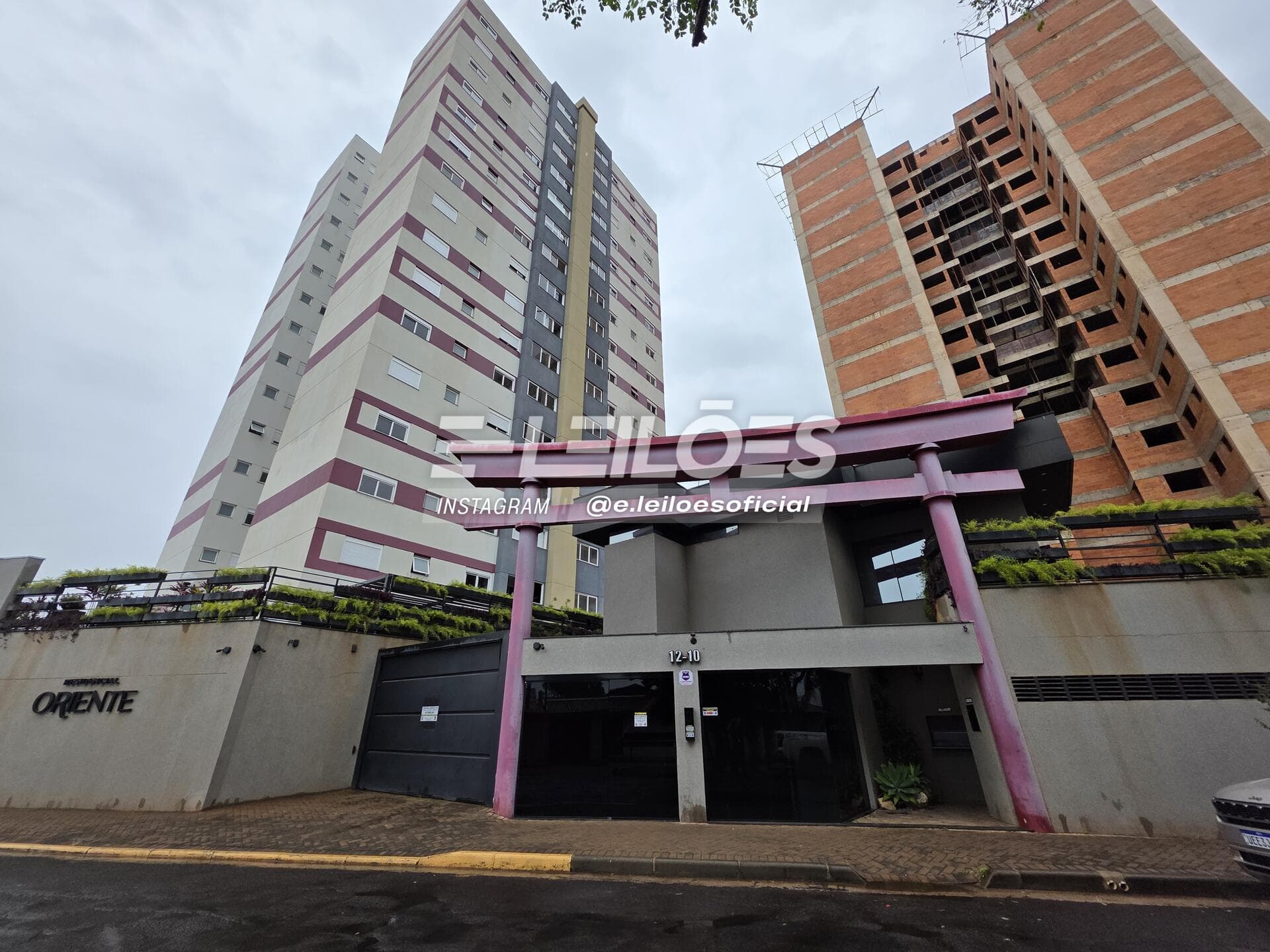 Foto 1 de 28: Apartamento em leilão em Bauru - SP, bairro Jardim Terra Branca — Apto. área total 161,17m² - Torre Kyoto Residencial Oriente - Bauru/SP