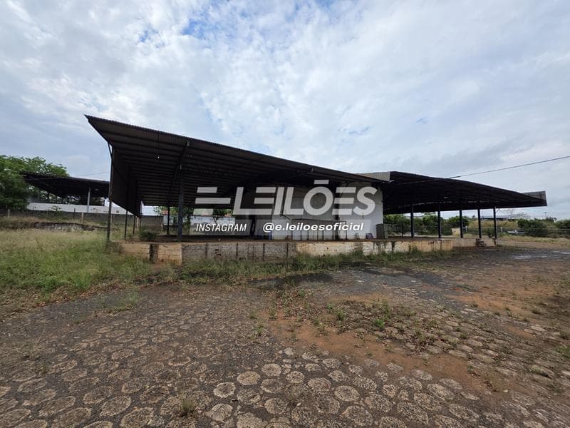 Foto 13 de 41: Comercial em leilão em Fernandópolis - SP, bairro Jardim Iguatemy — Galpão, área de 8.258,15m² - Jardim Iguatemi – Fernandópolis/SP