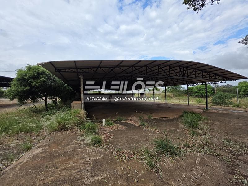 Foto 14 de 41: Comercial em leilão em Fernandópolis - SP, bairro Jardim Iguatemy — Galpão, área de 8.258,15m² - Jardim Iguatemi – Fernandópolis/SP