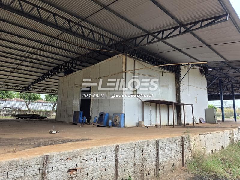 Foto 16 de 41: Comercial em leilão em Fernandópolis - SP, bairro Jardim Iguatemy — Galpão, área de 8.258,15m² - Jardim Iguatemi – Fernandópolis/SP