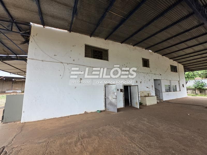 Foto 17 de 41: Comercial em leilão em Fernandópolis - SP, bairro Jardim Iguatemy — Galpão, área de 8.258,15m² - Jardim Iguatemi – Fernandópolis/SP
