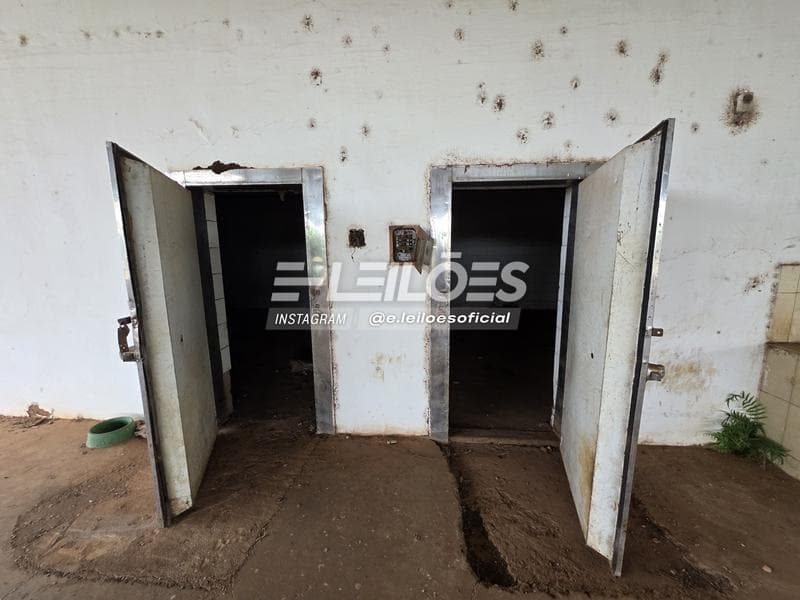 Foto 18 de 41: Comercial em leilão em Fernandópolis - SP, bairro Jardim Iguatemy — Galpão, área de 8.258,15m² - Jardim Iguatemi – Fernandópolis/SP