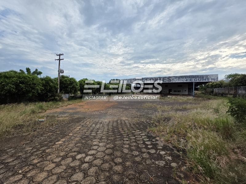Foto 28 de 41: Comercial em leilão em Fernandópolis - SP, bairro Jardim Iguatemy — Galpão, área de 8.258,15m² - Jardim Iguatemi – Fernandópolis/SP