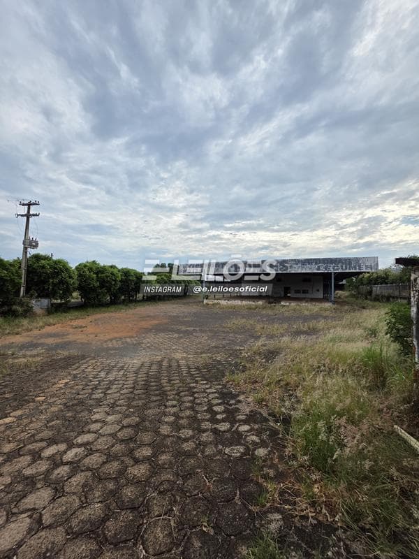 Foto 29 de 41: Comercial em leilão em Fernandópolis - SP, bairro Jardim Iguatemy — Galpão, área de 8.258,15m² - Jardim Iguatemi – Fernandópolis/SP