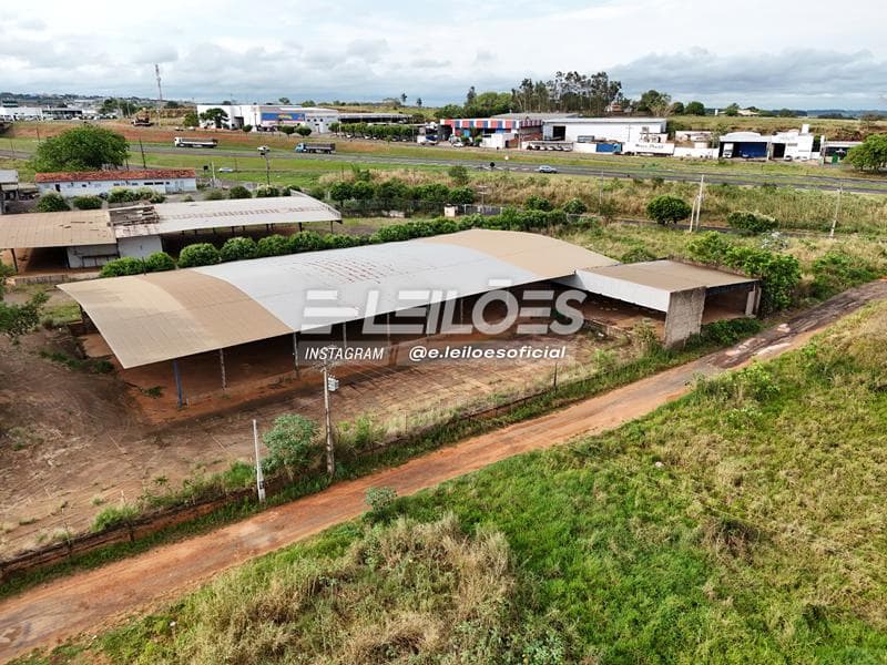 Foto 36 de 41: Comercial em leilão em Fernandópolis - SP, bairro Jardim Iguatemy — Galpão, área de 8.258,15m² - Jardim Iguatemi – Fernandópolis/SP